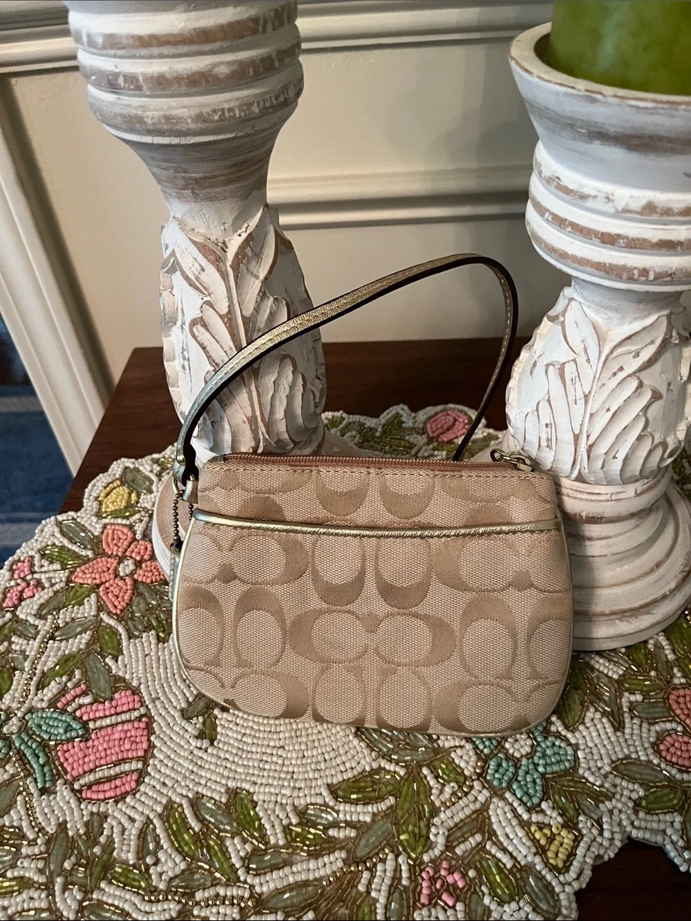 Coach Wristlet. Like new!!